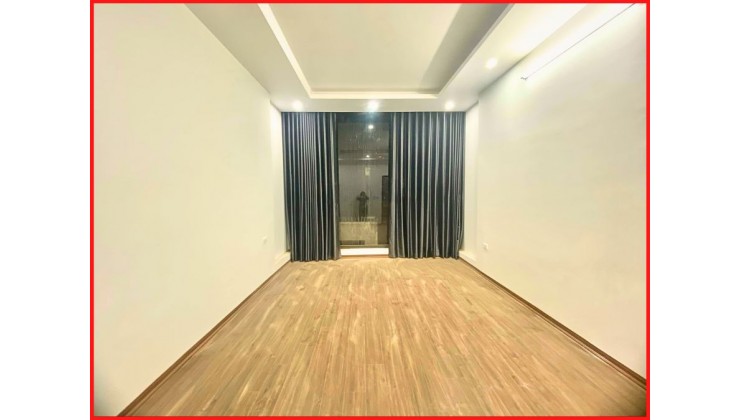 Bán gấp nhà Hào Nam, Đống Đa, 53m2, 4pn, 11.9 tỷ, Phân lô - Gara - 2 Thoáng (LP28)